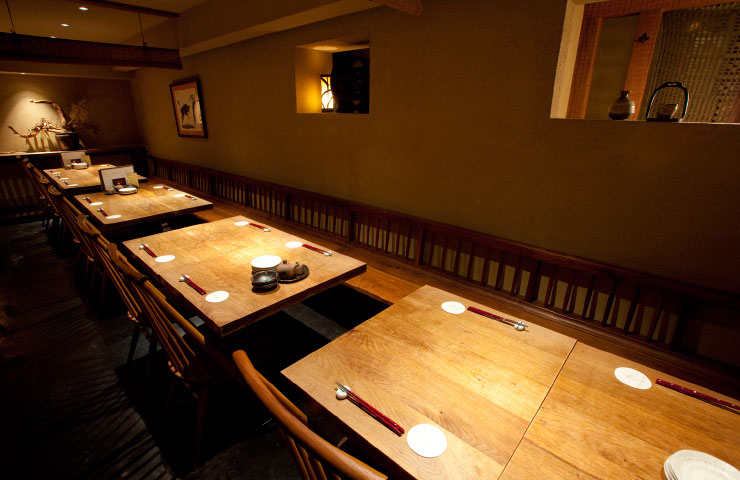 Table seating 1 [Sagaminokuni]
